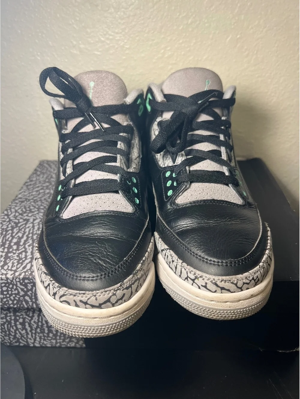 Air Jordan 3 Retro 'Green Glow'